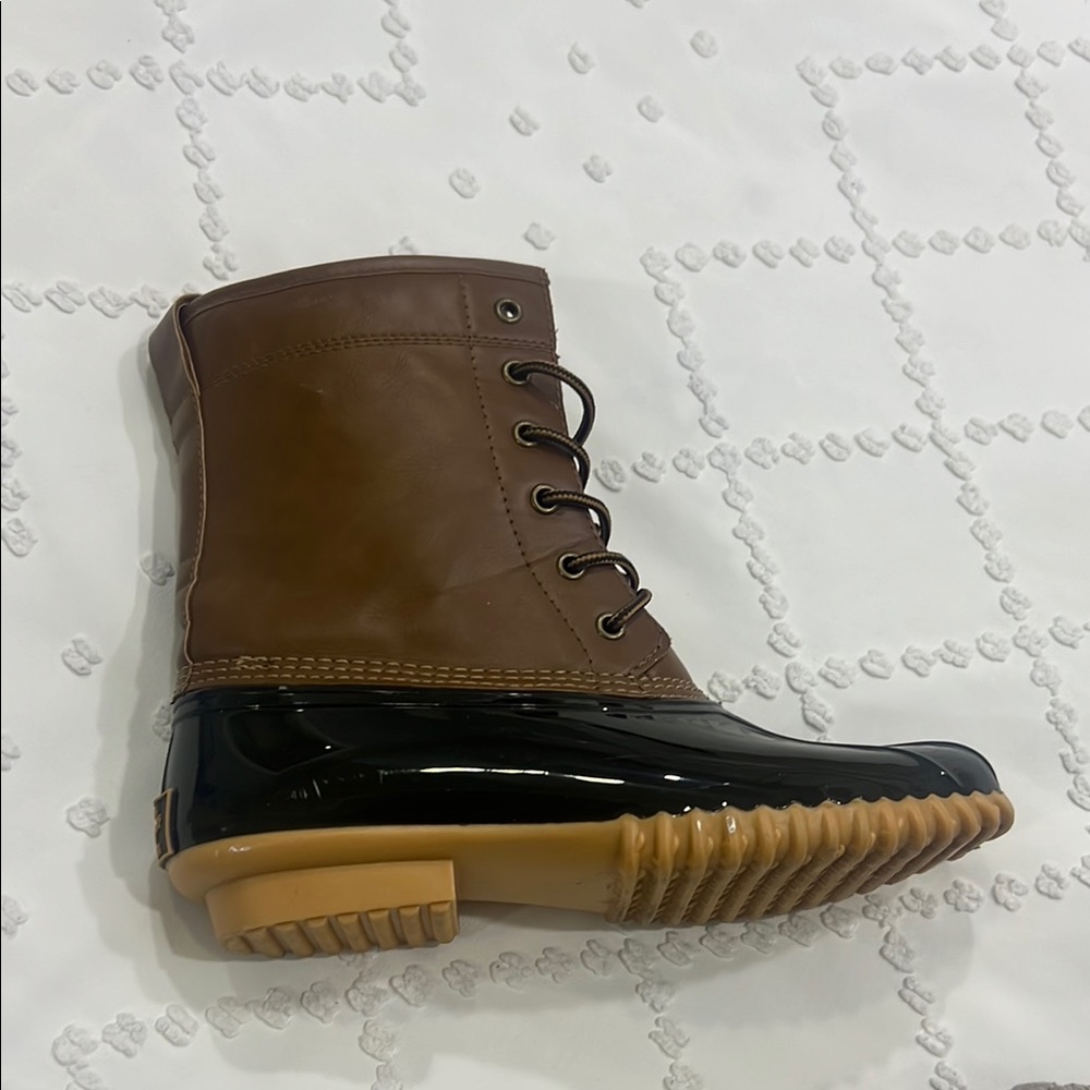 Sporto Brown and Black Duck Boots